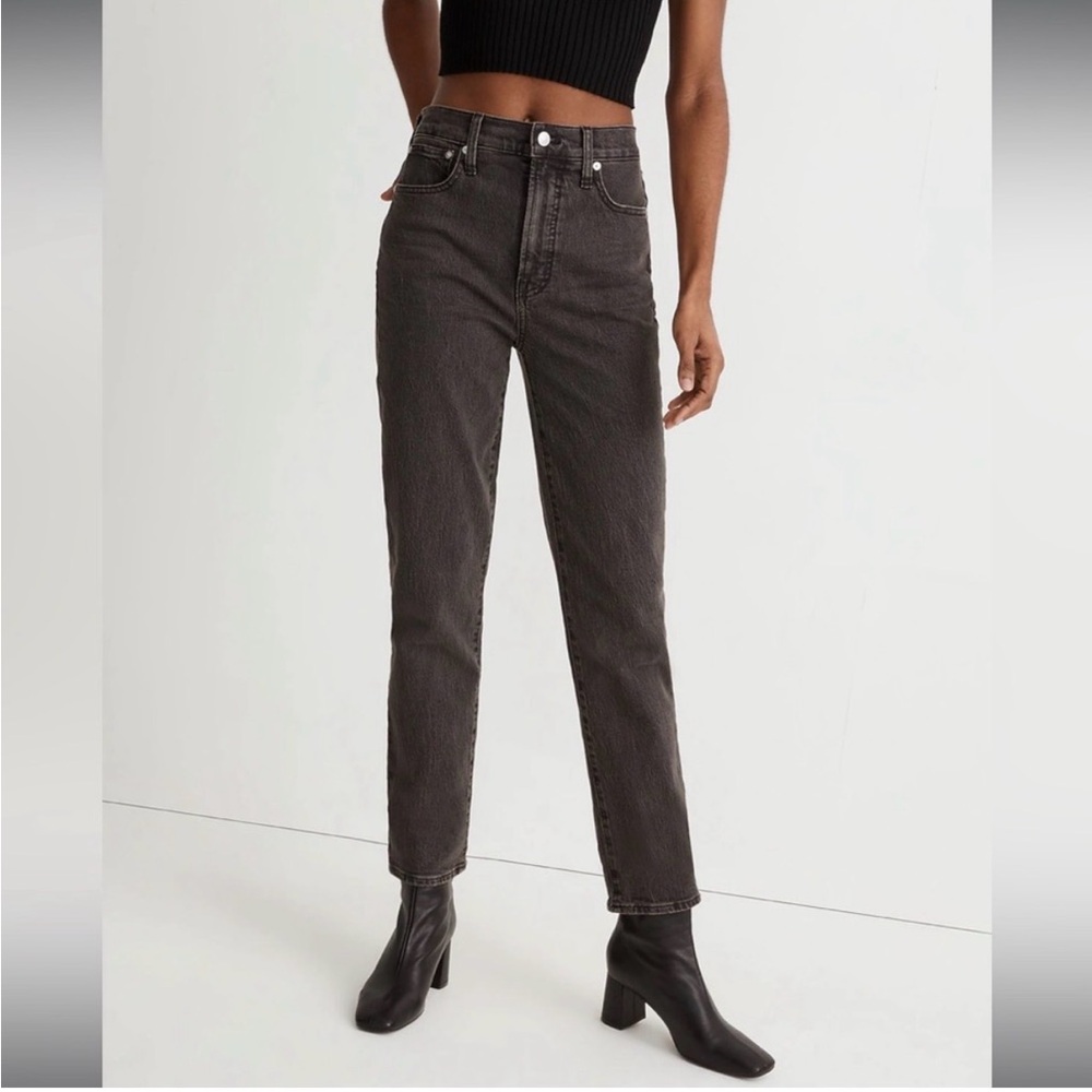 Madewell Straight-Leg Jeans in Charcoal